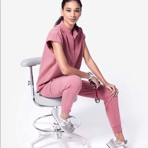 Figs mauve joggers